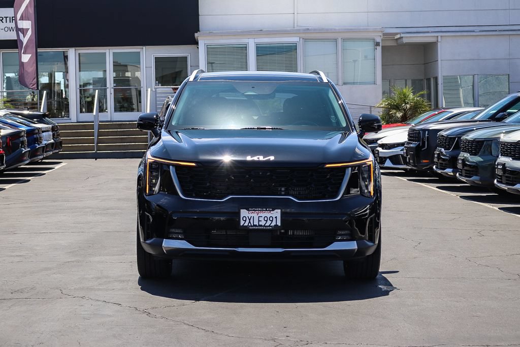 Used 2025 Kia Sorento SX FWD image 2