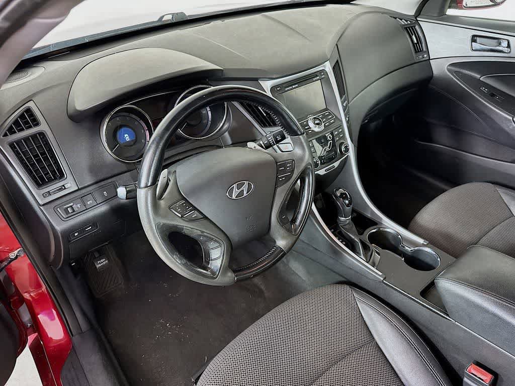 Used 2011 Hyundai Sonata SE w/ Navigation & Sunroof Pkg 4 FWD image 2
