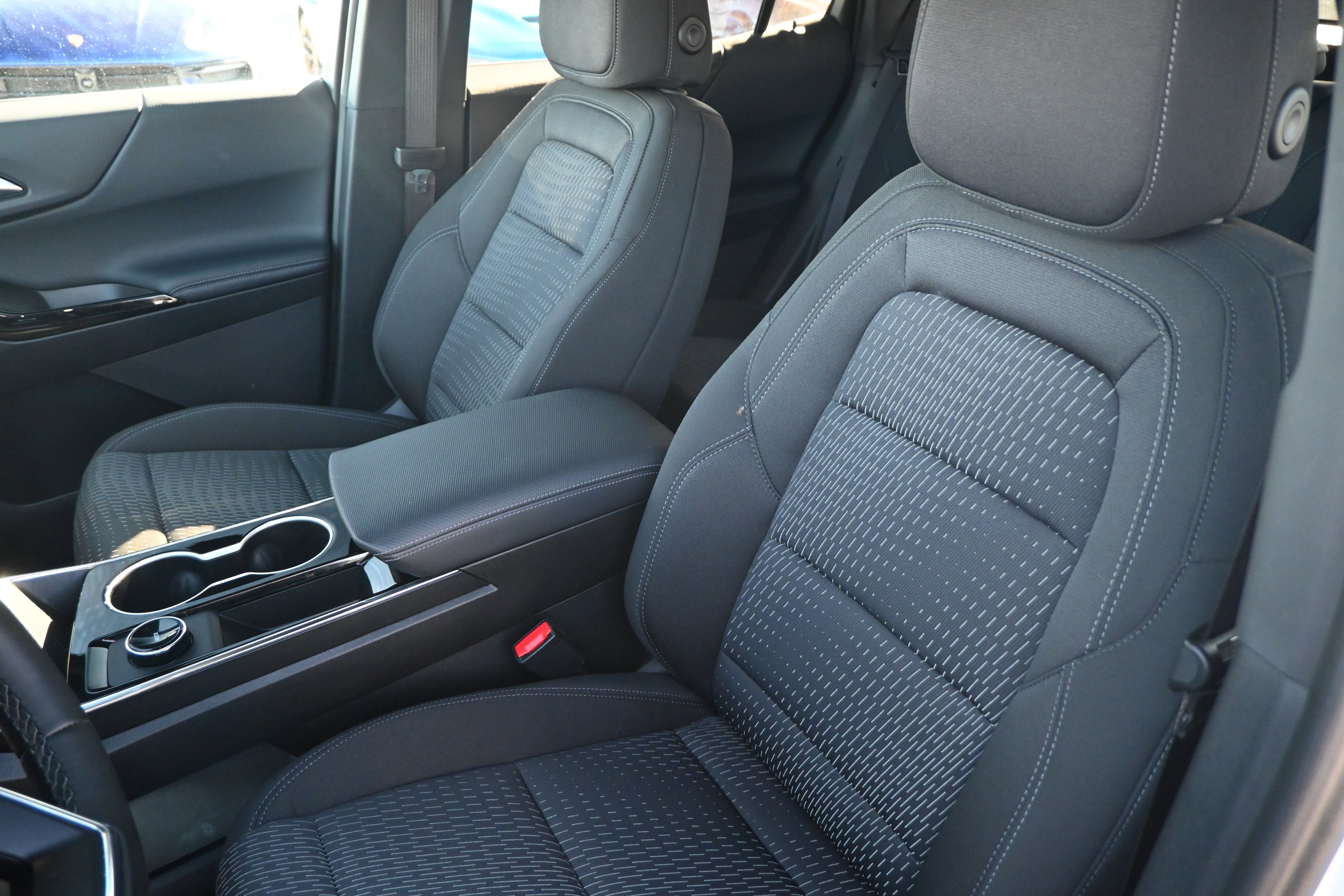 Used 2026 Chevrolet Equinox LT image 6