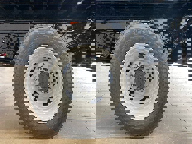 New 2025 Ford F550 4x4 Regular Cab Super Duty image 18