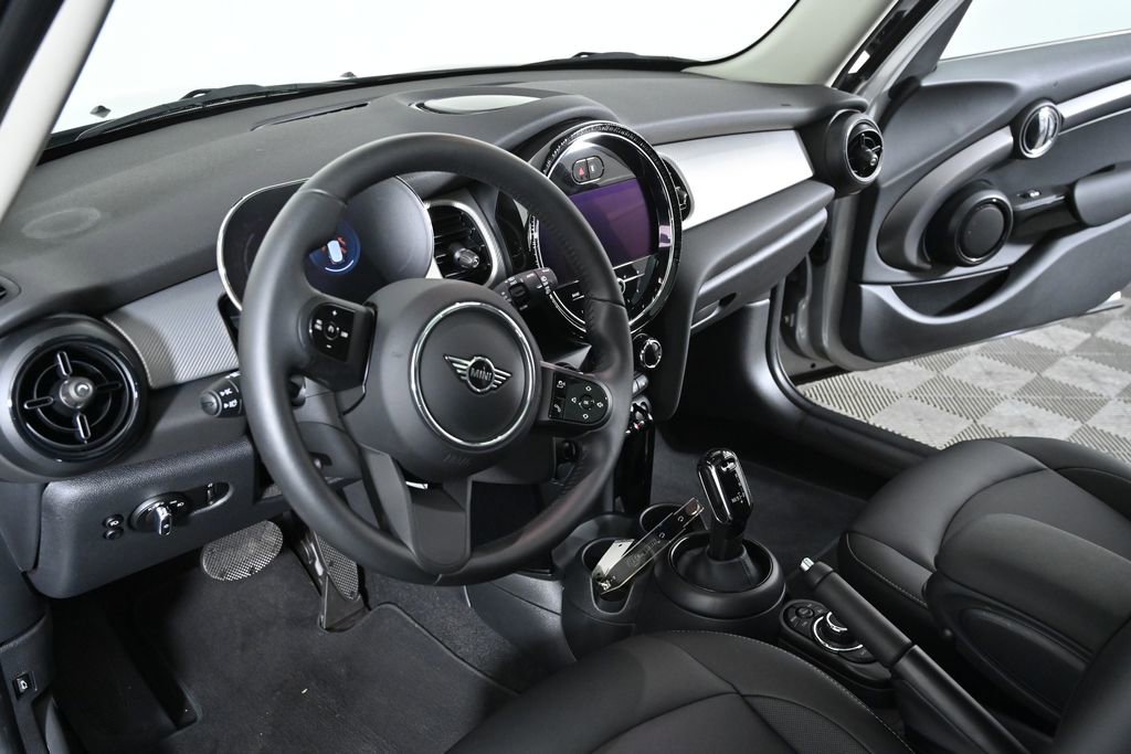 Certified 2023 MINI Cooper 4-Door Hardtop image 10