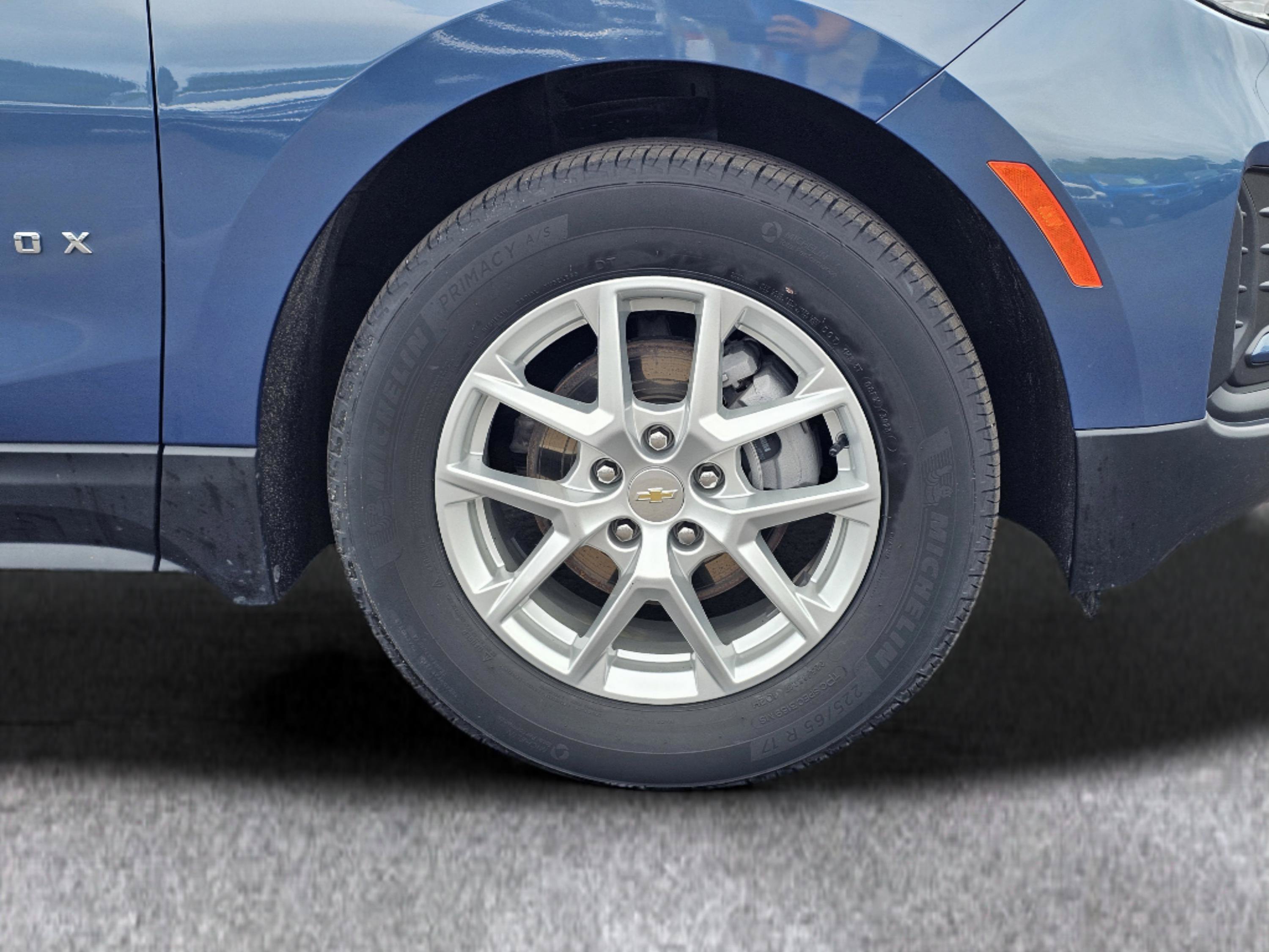 Used 2024 Chevrolet Equinox LS w/ LS Convenience Package FWD image 6