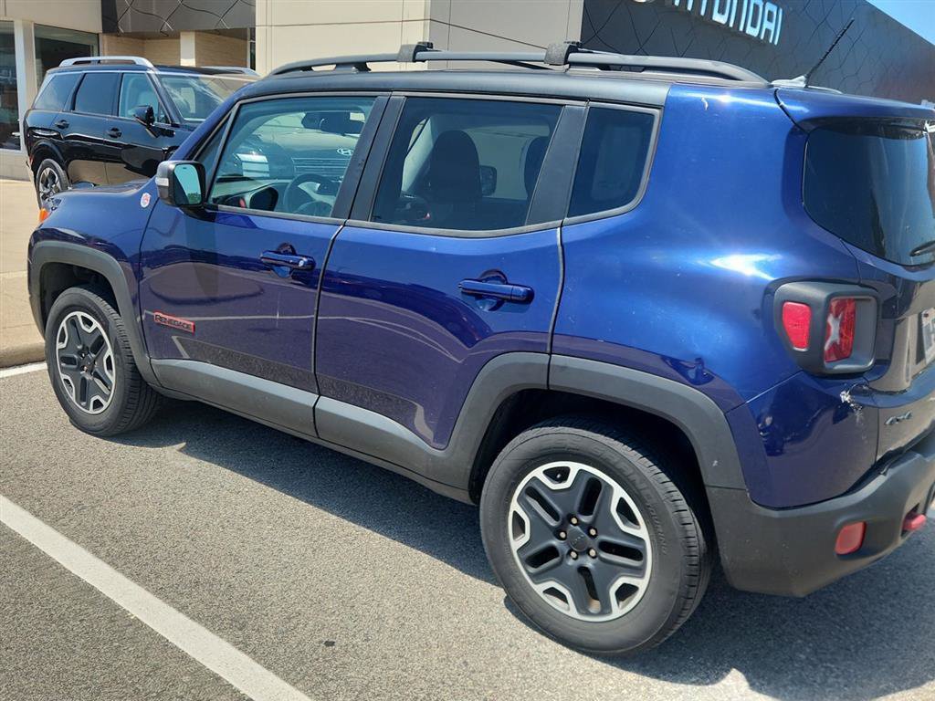 Used 2016 Jeep Renegade Trailhawk AWD/4WD image 7