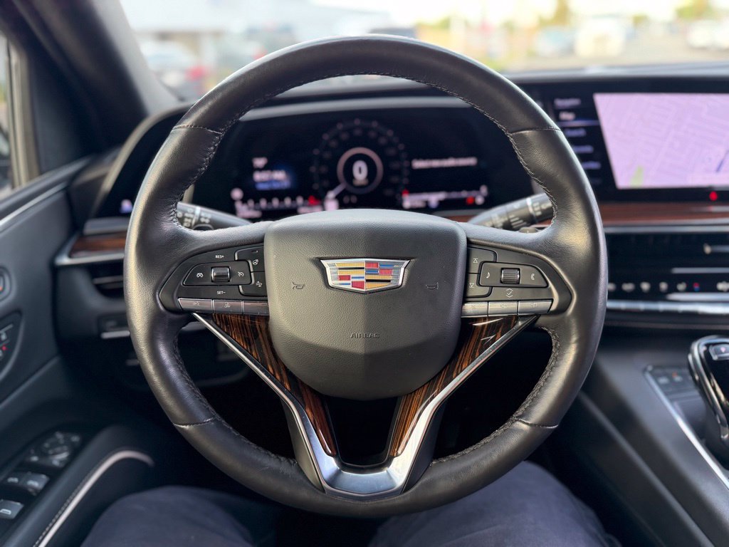 Used 2023 Cadillac Escalade ESV Premium Luxury AWD/4WD image 6
