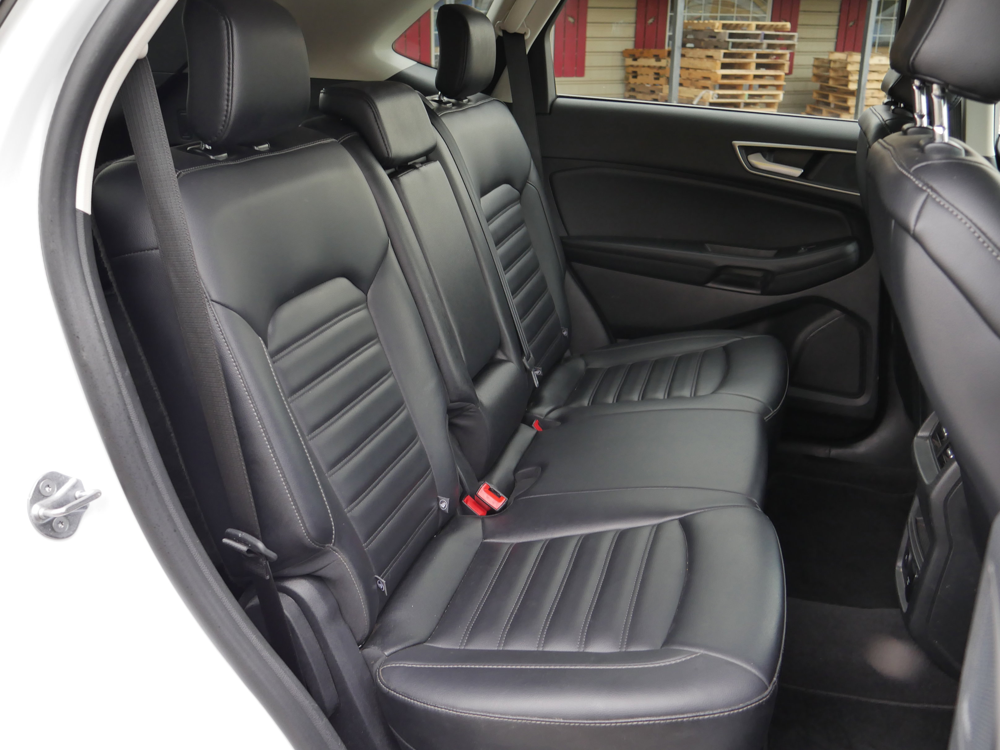 Used 2024 Ford Edge SEL w/ Convenience Package image 35