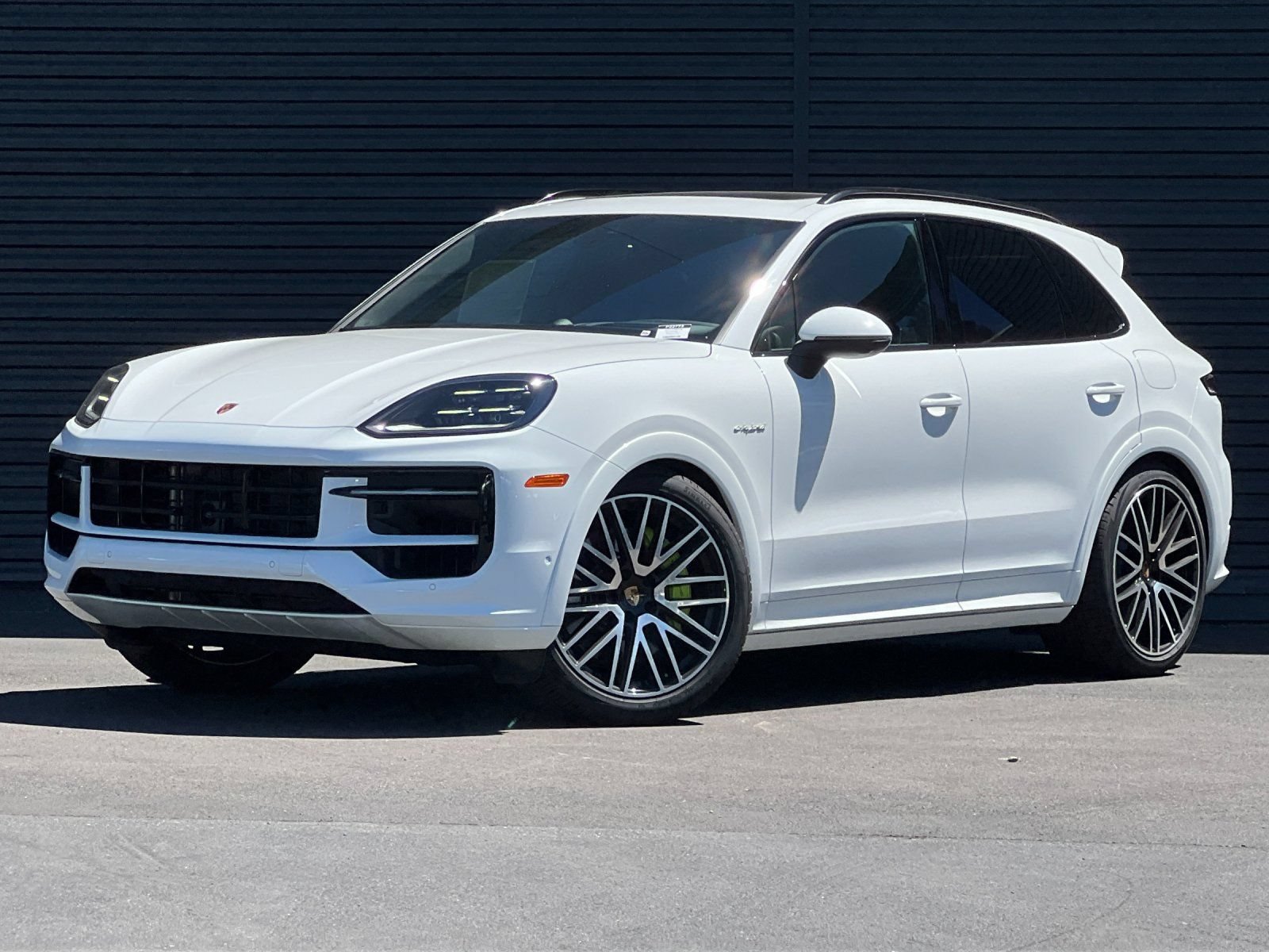 New 2025 Porsche Cayenne S