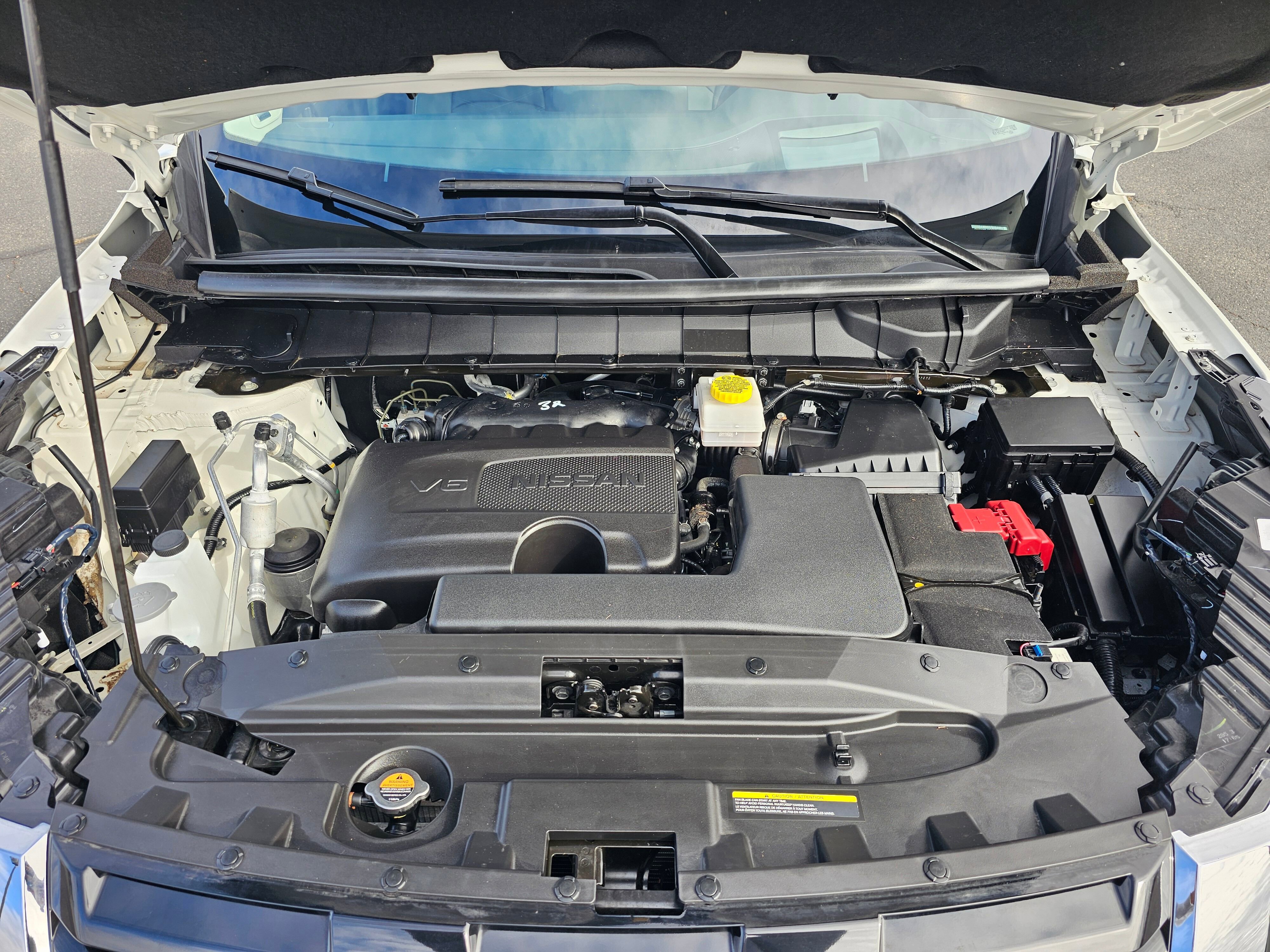 Used 2024 Nissan Pathfinder Platinum w/ Cargo Package image 9