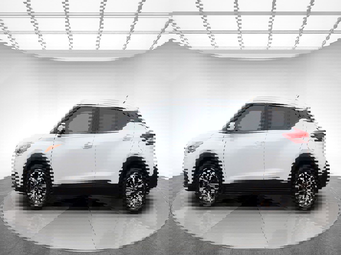 Used 2018 Nissan Kicks SV image 5