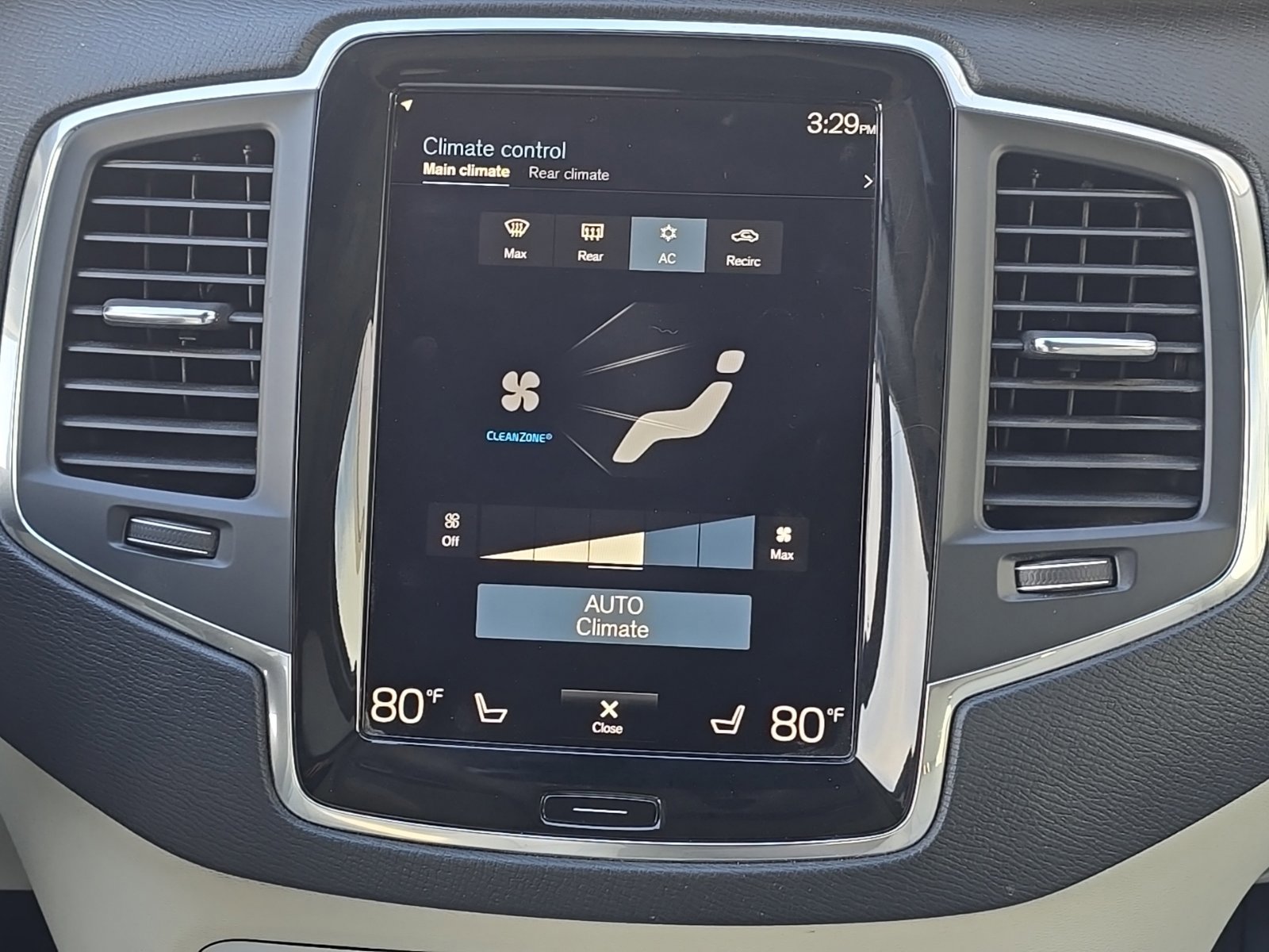 Used 2017 Volvo XC90 T6 Momentum w/ Vision Package image 17