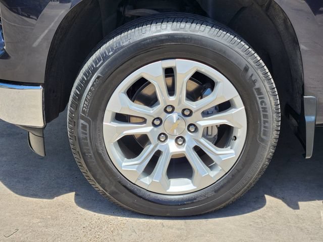Used 2023 Chevrolet Silverado 1500 LTZ w/ LTZ Convenience Package II AWD/4WD image 10
