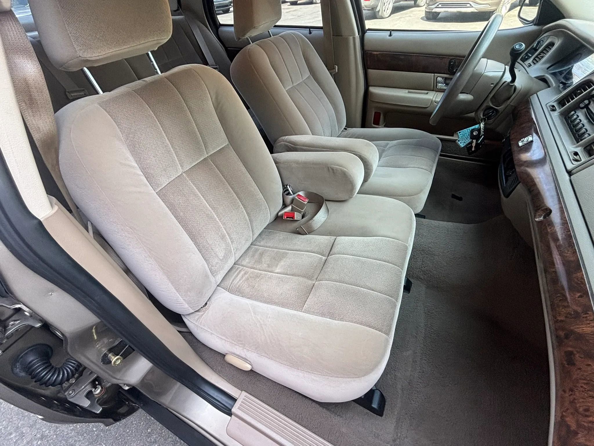 Used 2005 Mercury Grand Marquis GS image 22