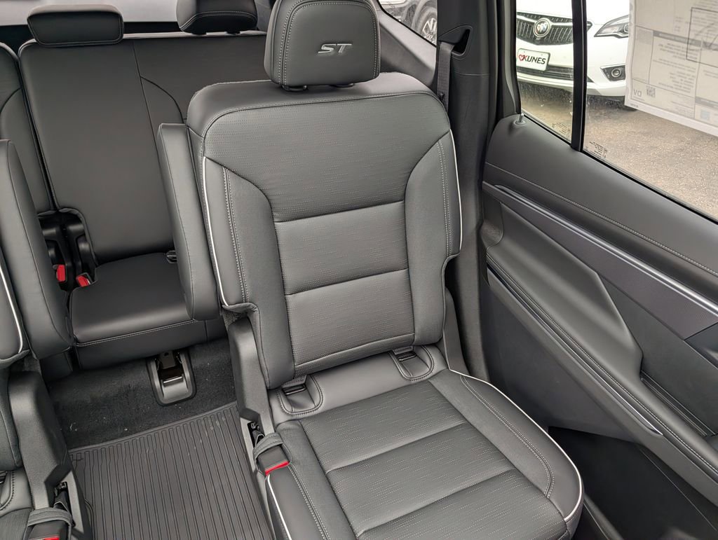 New 2026 Buick Enclave Sport Touring w/ Power Package image 31