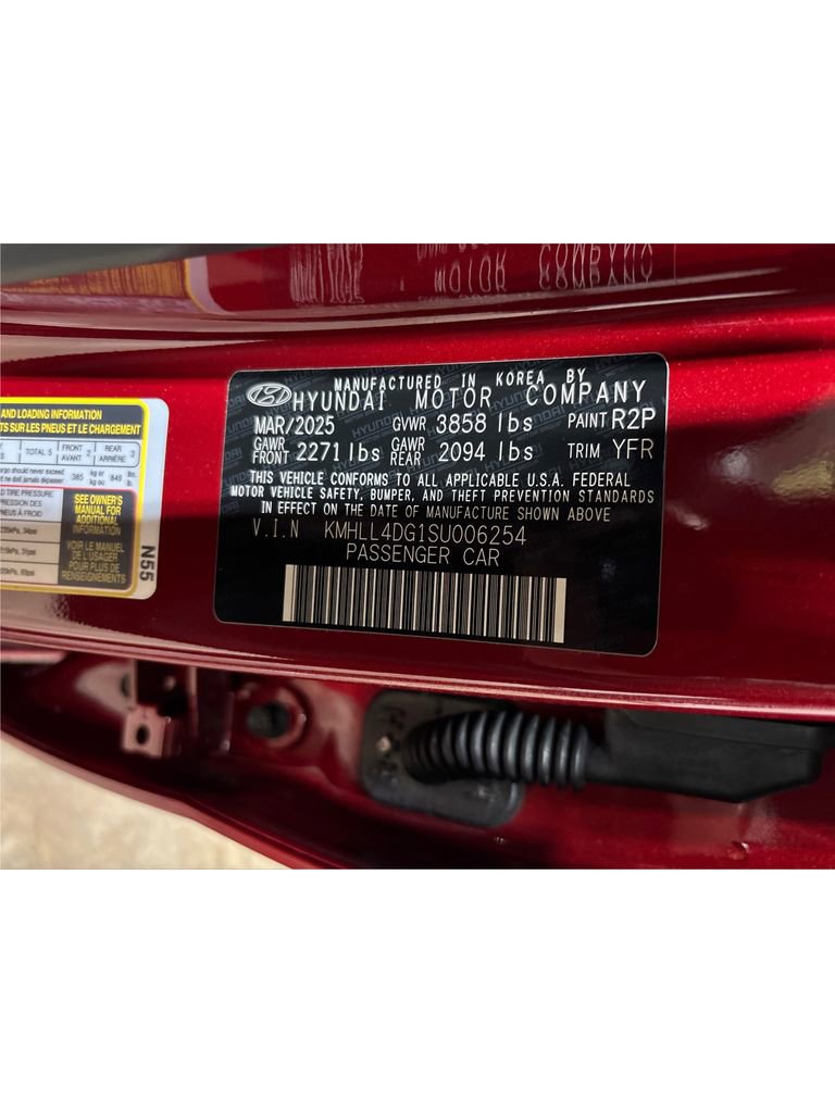 Certified 2025 Hyundai Elantra SE image 16