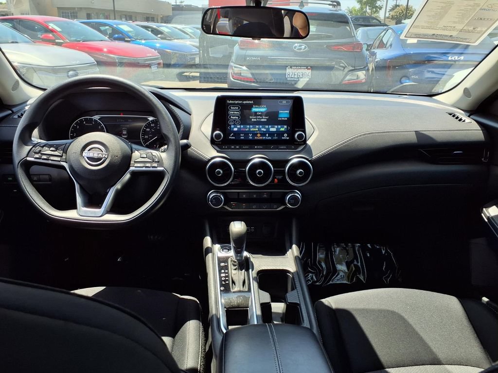 Used 2024 Nissan Sentra SV FWD image 12