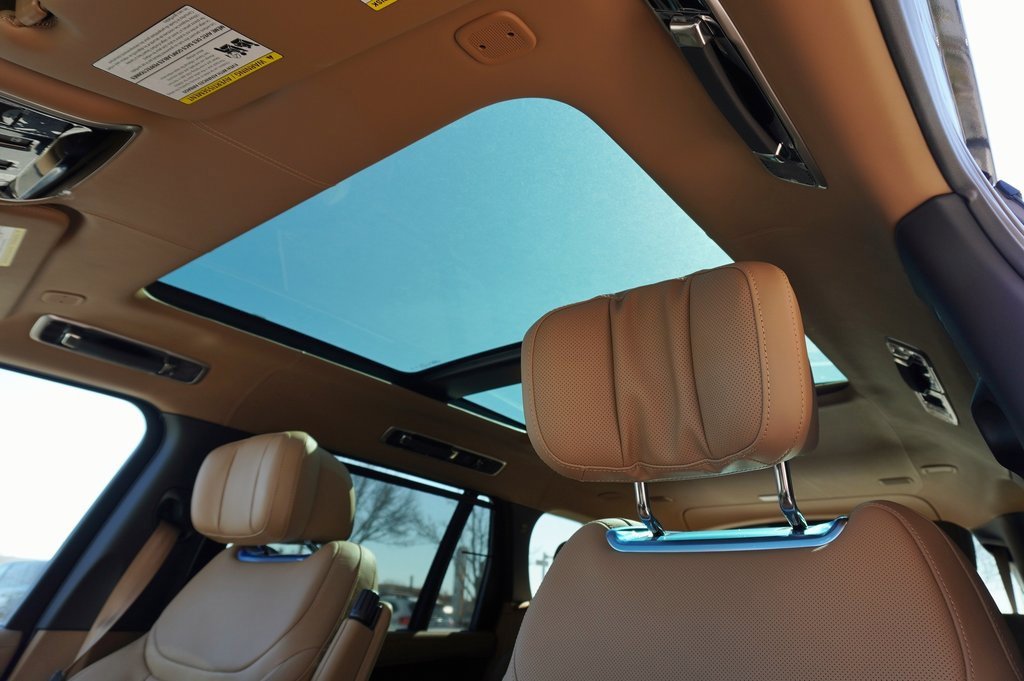 New 2026 Land Rover Range Rover Long Wheelbase Autobiography image 14