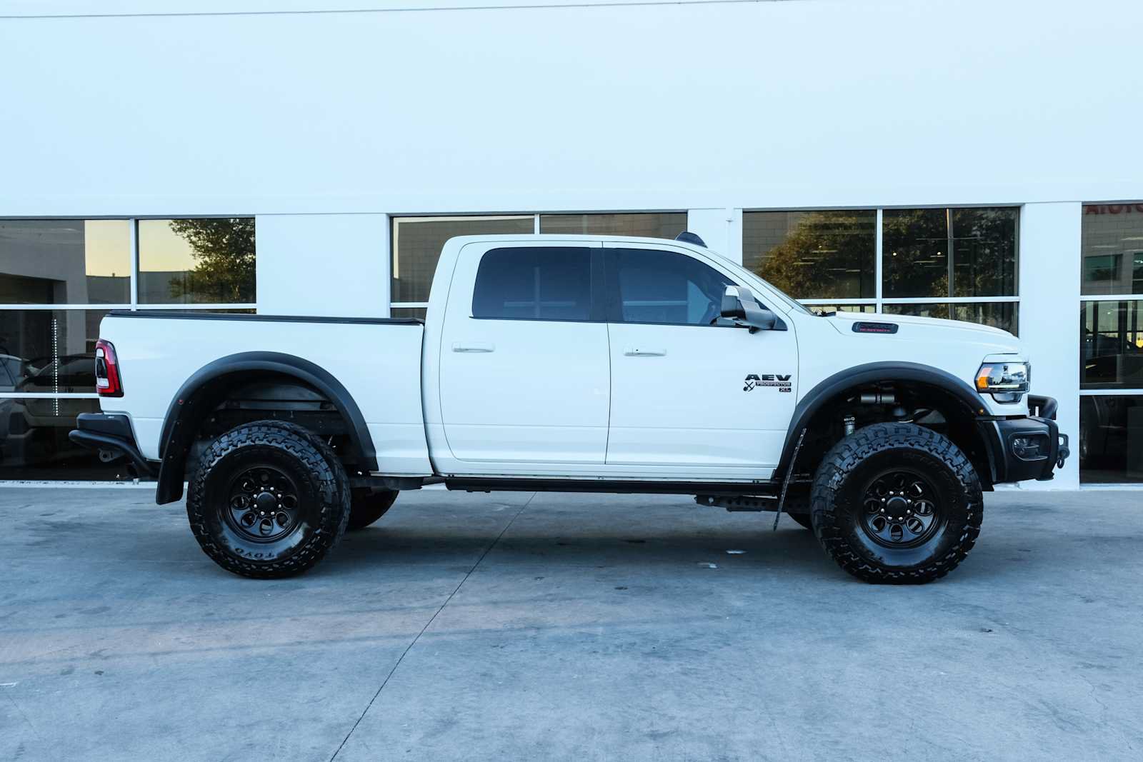 Used 2022 RAM 2500 Limited AWD/4WD image 8