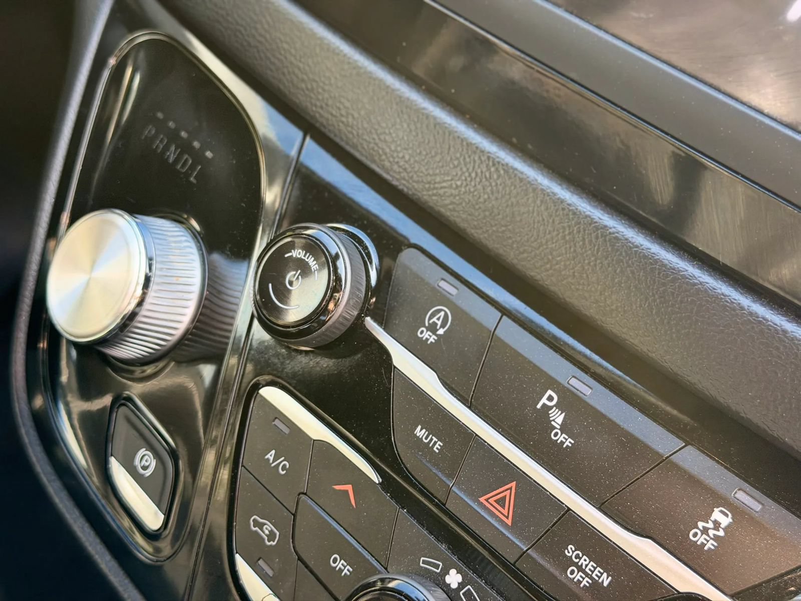 Used 2020 Chrysler Pacifica Touring w/ S Appearance Package FWD image 18