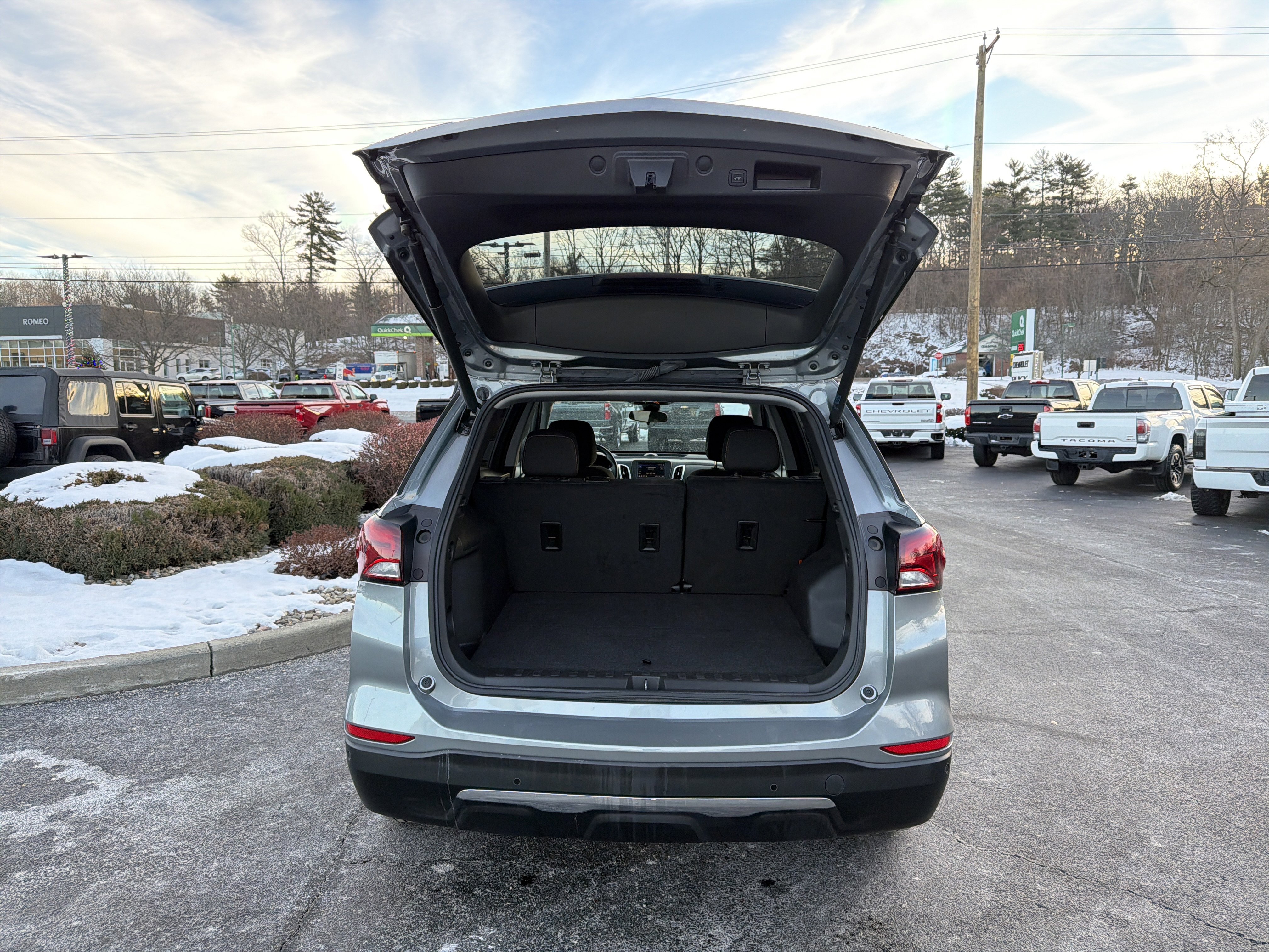 Certified 2024 Chevrolet Equinox LT image 32