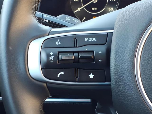 Used 2025 Kia Sportage SX image 31