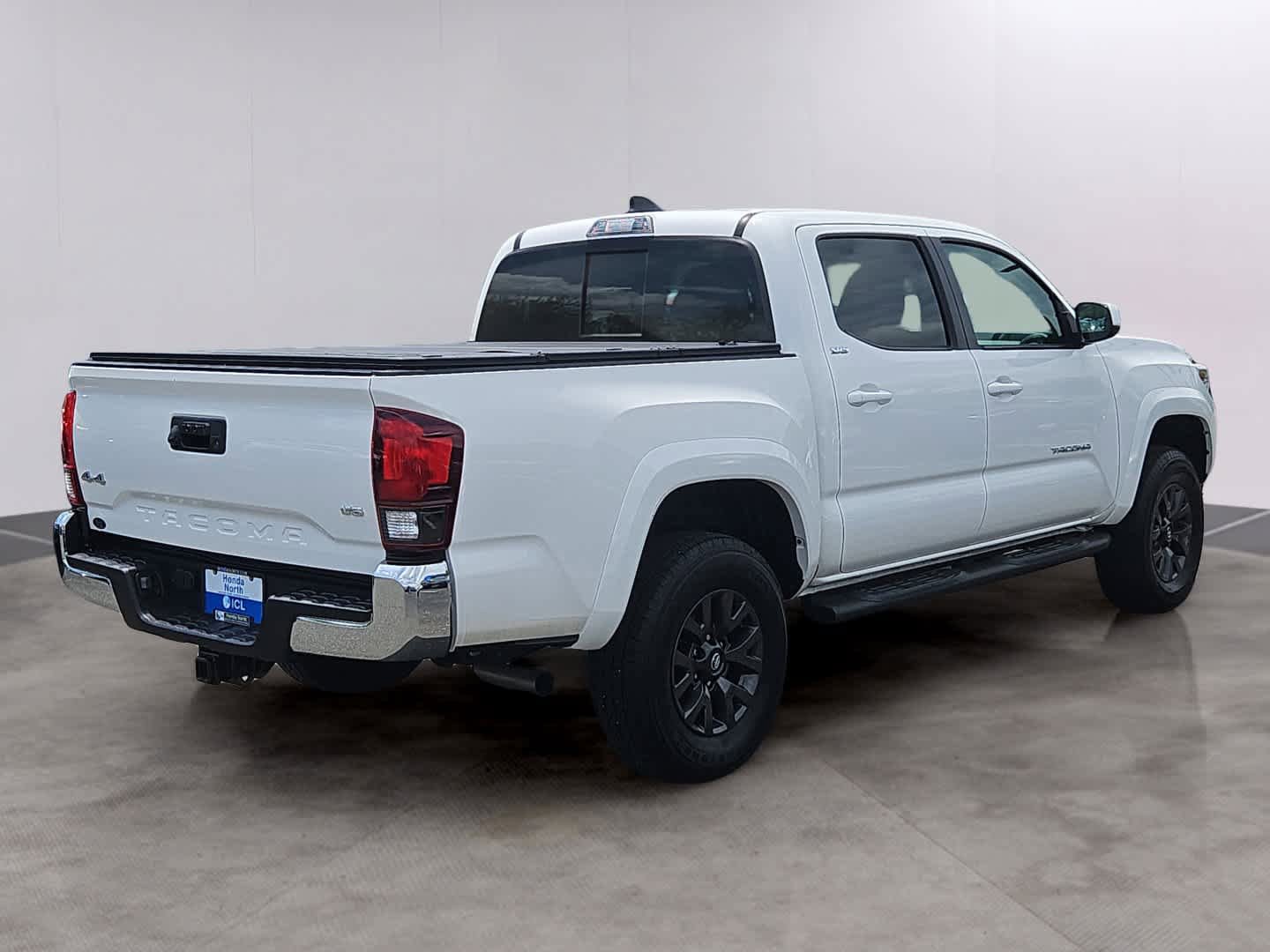 Used 2023 Toyota Tacoma SR5 AWD/4WD image 4