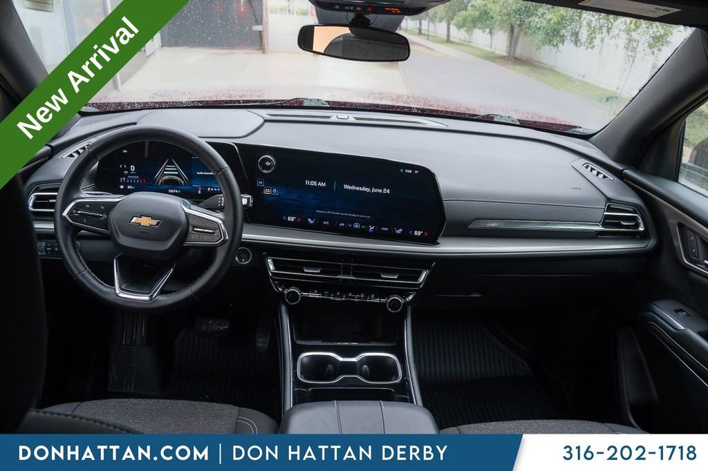 Used 2025 Chevrolet Traverse LT w/ LPO, Floor Liner Package FWD image 4