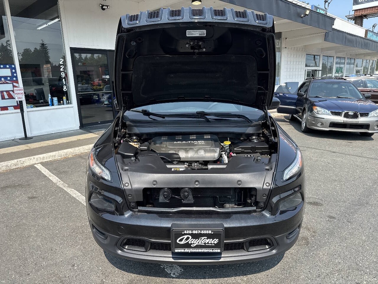 Used 2015 Jeep Cherokee Sport AWD/4WD image 12