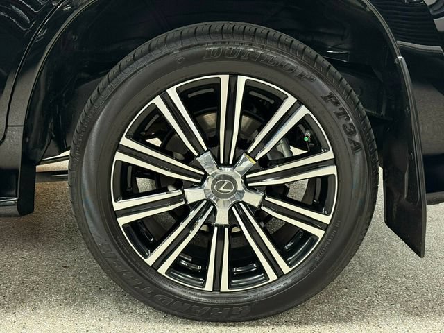 Used 2021 Lexus LX 570 4WD w/ Luxury Package image 29