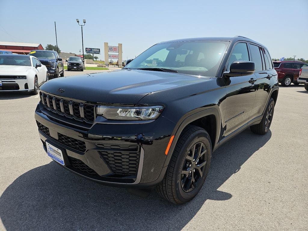New 2026 Jeep Grand Cherokee Altitude