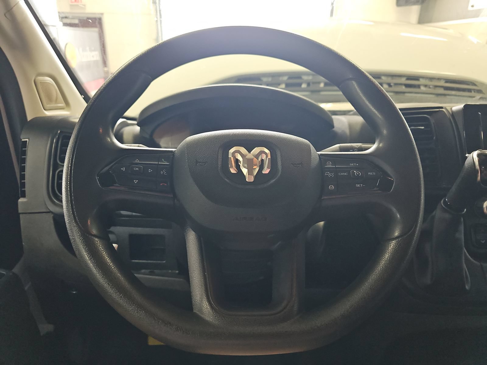 Used 2025 RAM ProMaster 2500 w/ Convenience Group FWD image 15