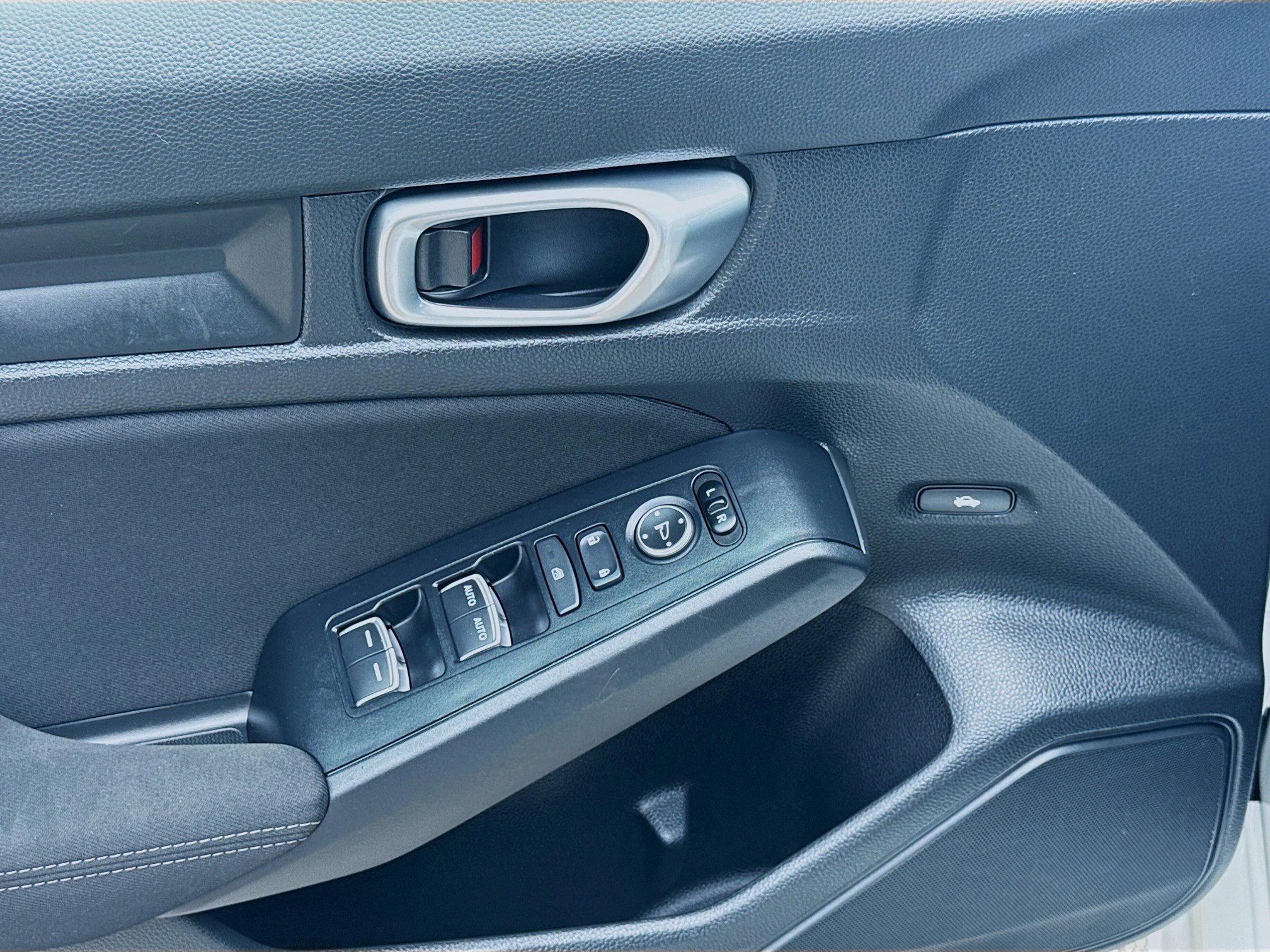 Used 2024 Honda Civic Sport image 15