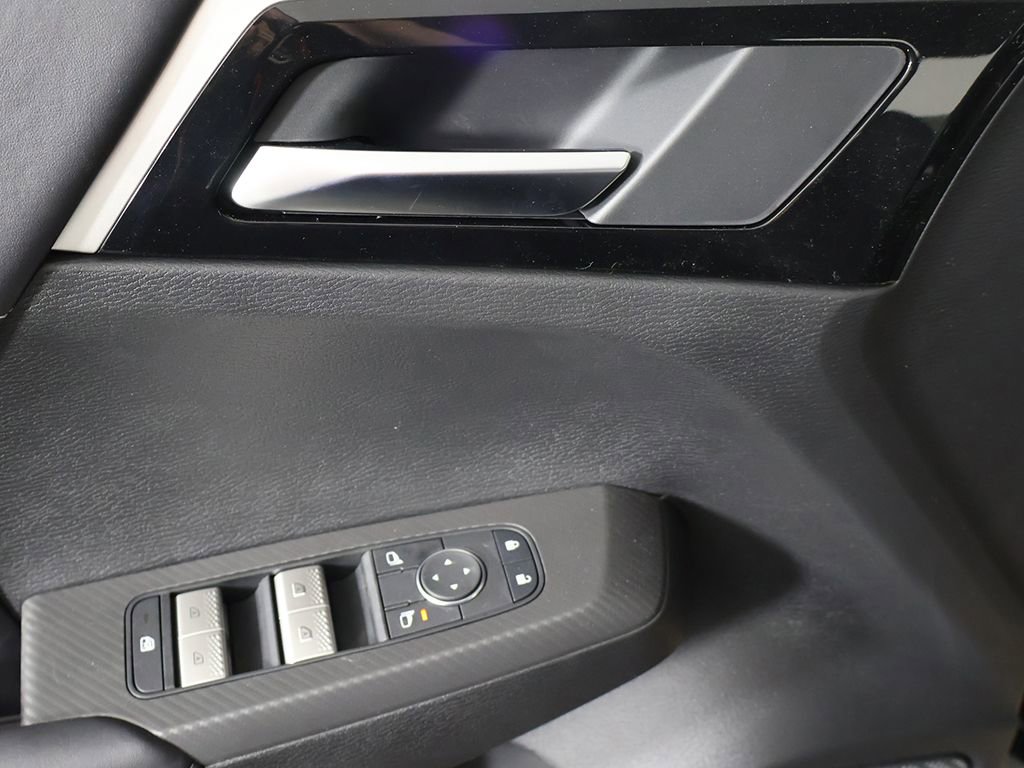 New 2026 Mitsubishi Outlander LE image 36