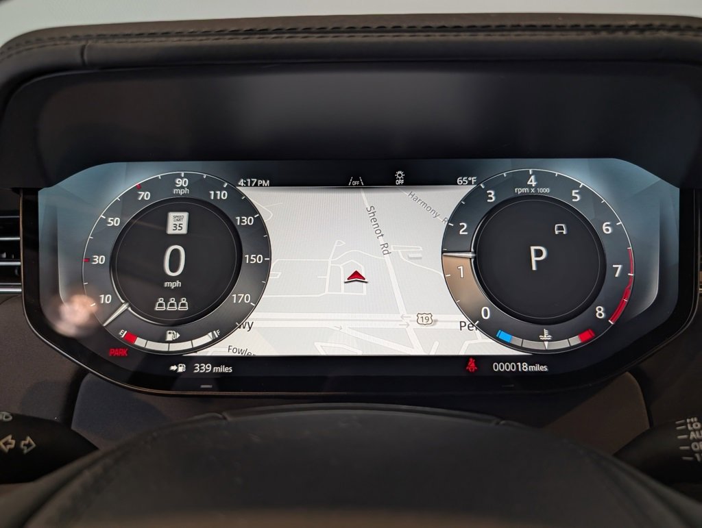 New 2025 Land Rover Range Rover SE image 17