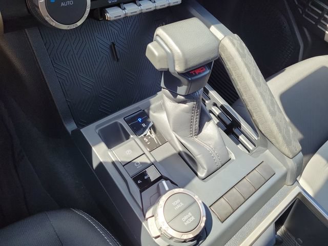 Used 2024 Toyota Tacoma TRD Sport AWD/4WD image 30