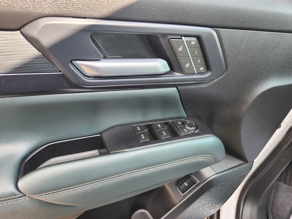 New 2026 GMC Terrain AT4 w/ Convenience Package III AWD/4WD image 27