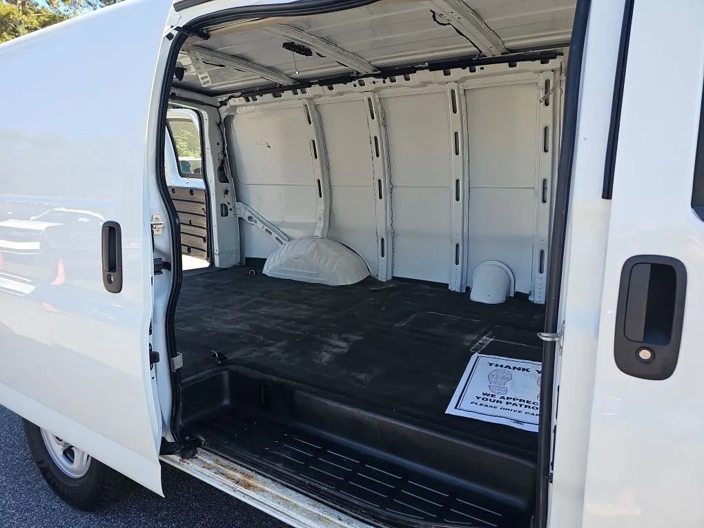 Used 2023 GMC Savana 2500 w/ Driver Convenience Package image 13