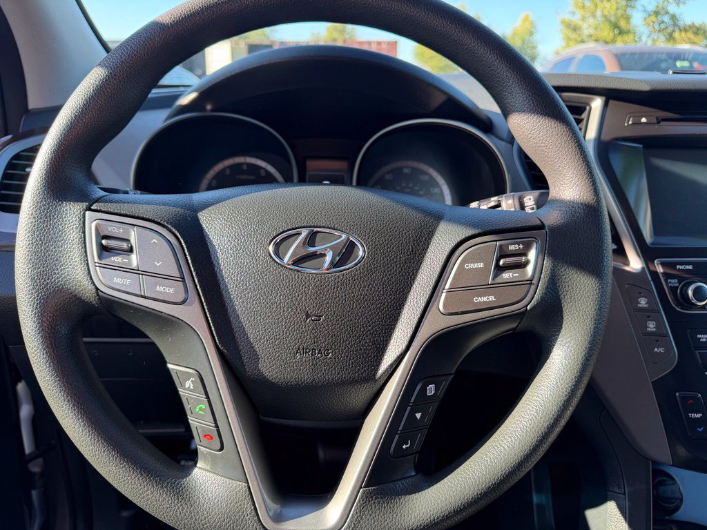 Used 2019 Hyundai Santa Fe XL SE AWD/4WD image 13