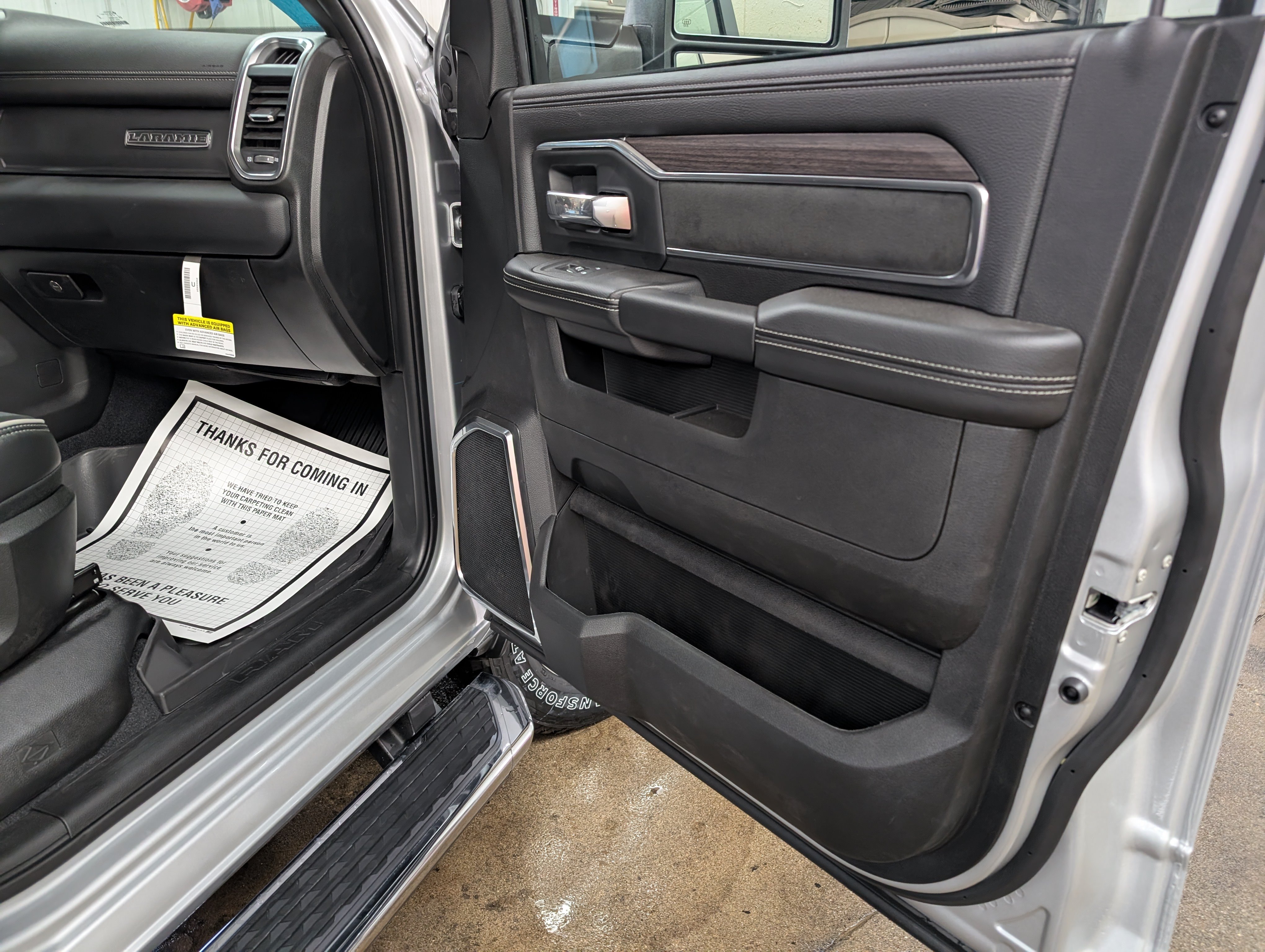 New 2026 RAM 3500 Laramie AWD/4WD image 4