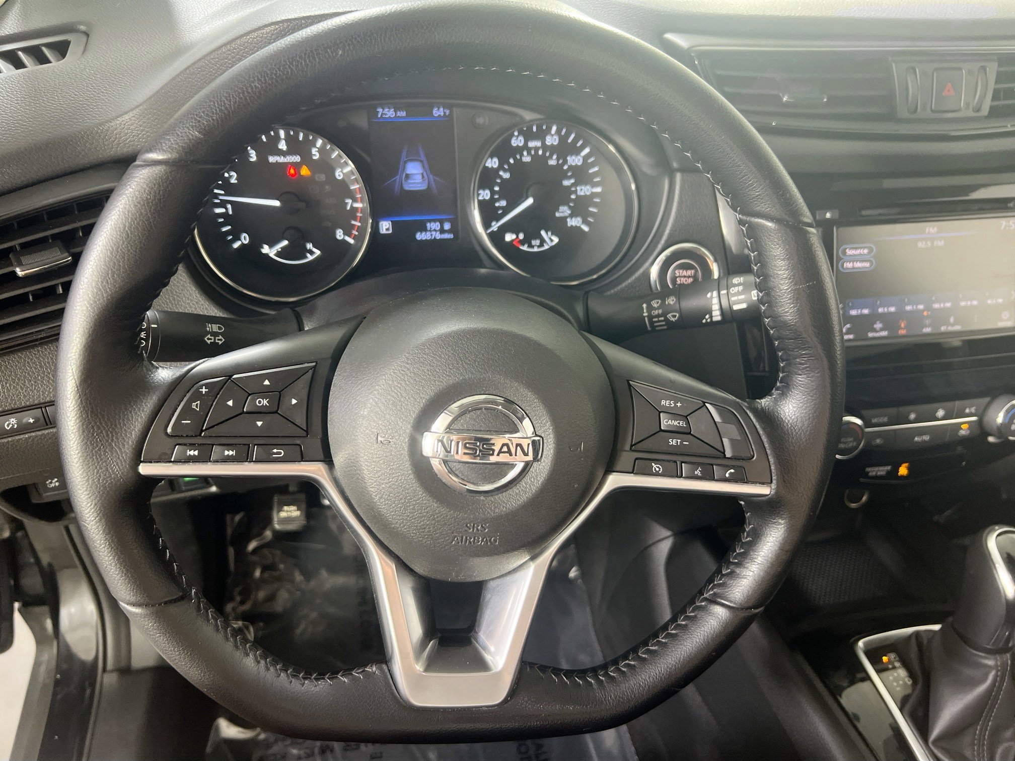Used 2020 Nissan Rogue SV image 11