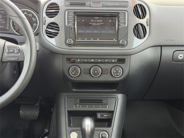 Used 2017 Volkswagen Tiguan Wolfsburg Edition image 22