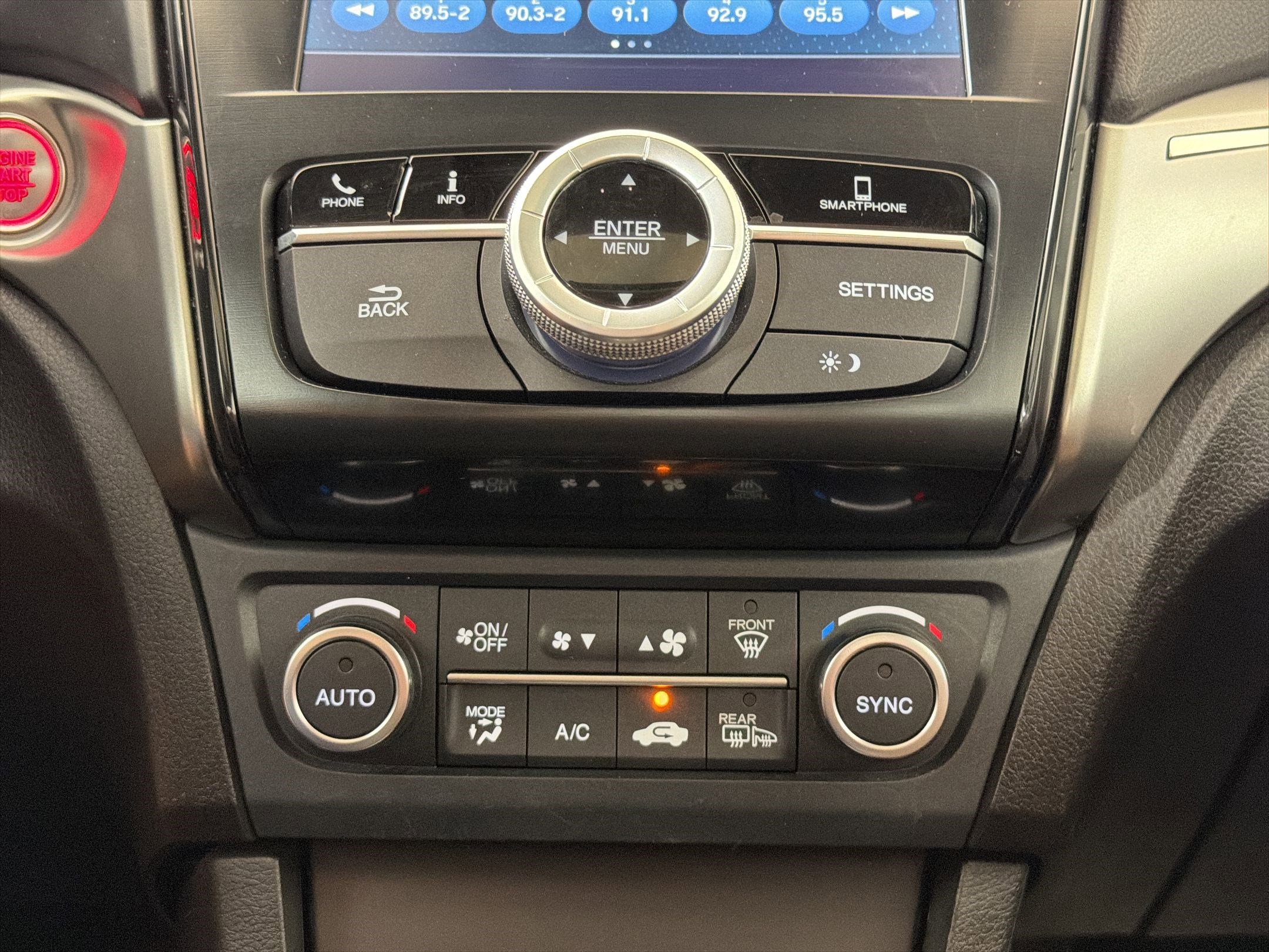 Used 2020 Acura ILX w/ Premium Package FWD image 17