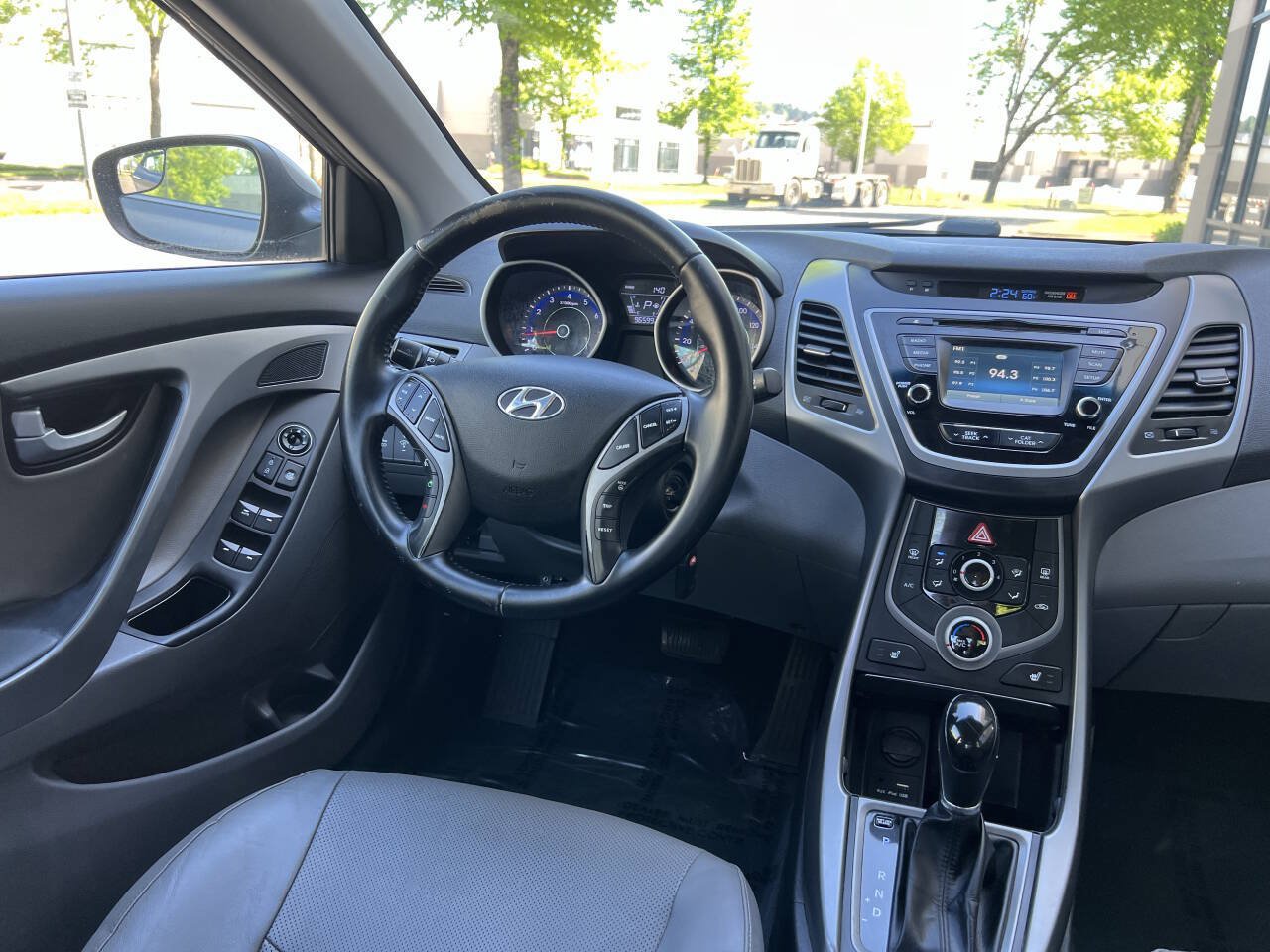 Used 2014 Hyundai Elantra Limited FWD image 15