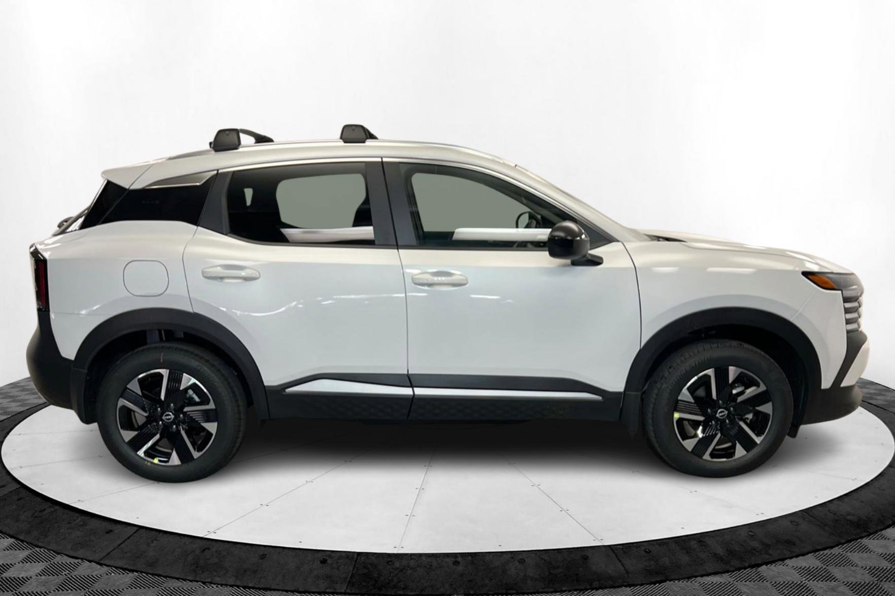 New 2026 Nissan Kicks SV w/ SV Premium Package image 6
