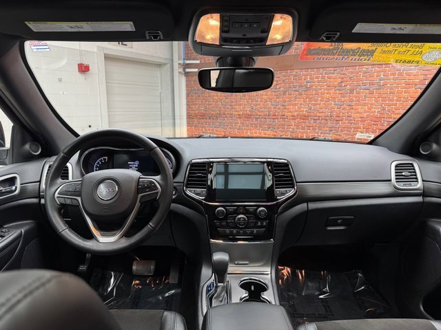 Used 2022 Jeep Grand Cherokee Laredo X image 13