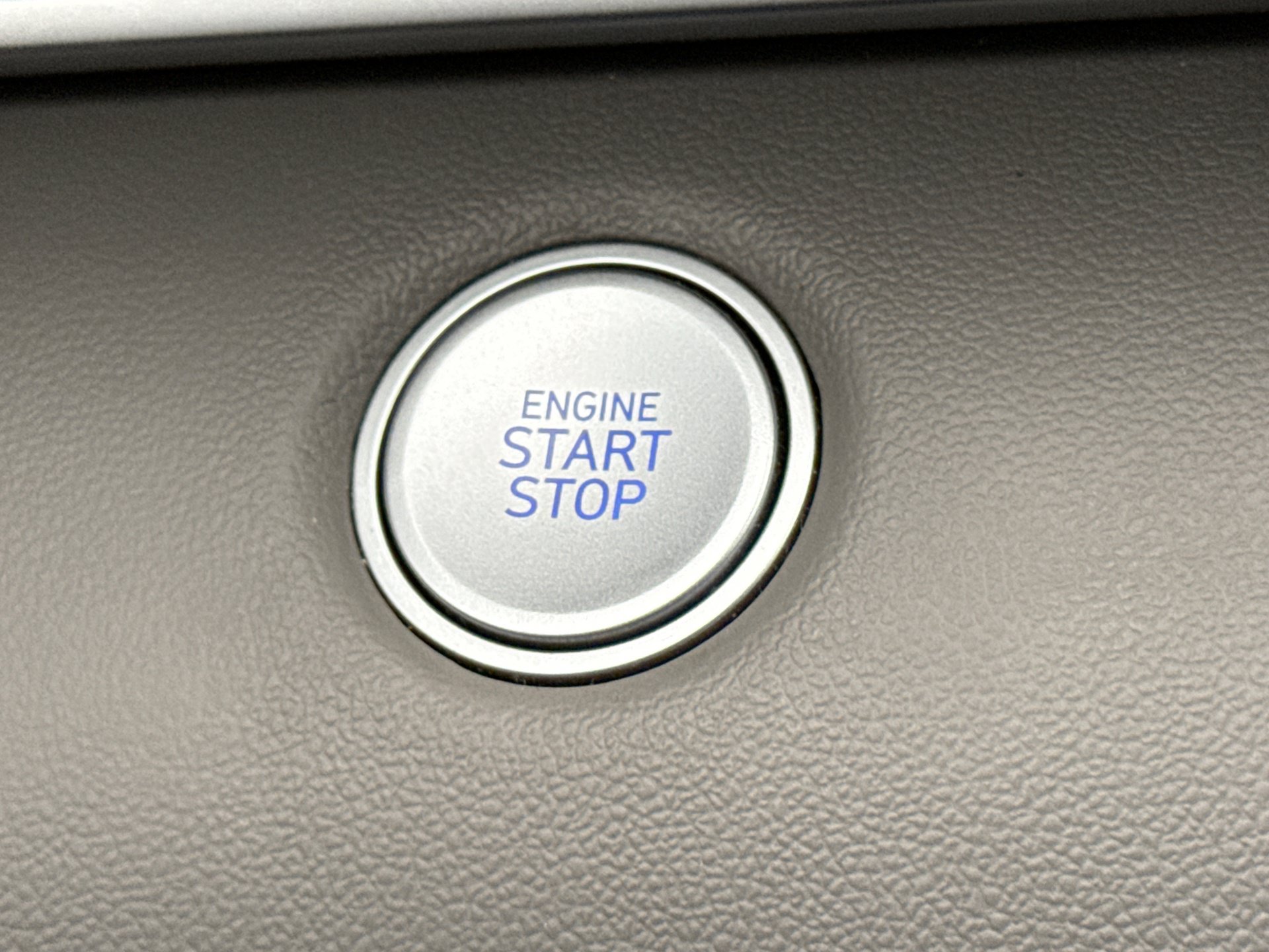 Used 2023 Hyundai Elantra SEL FWD image 18