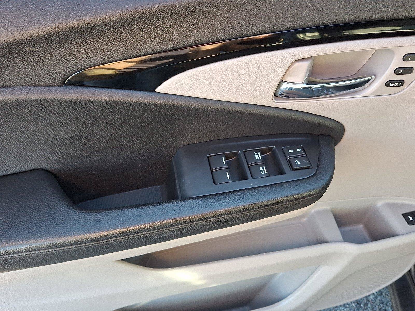 Used 2019 Honda Pilot Touring image 15
