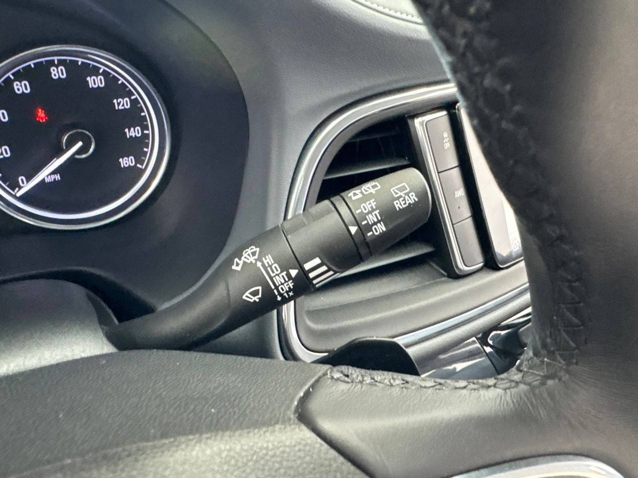 Used 2020 Buick Enclave Essence AWD/4WD image 23