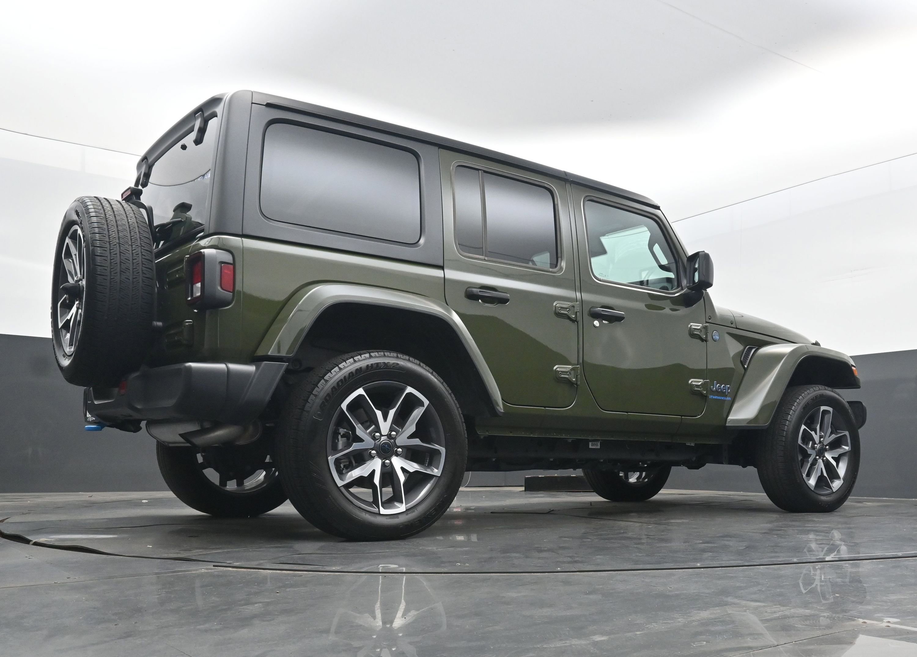 Used 2024 Jeep Wrangler Sport S image 29
