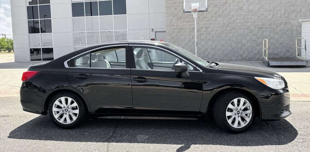 Used 2017 Subaru Legacy 2.5i w/ Alloy Wheel Package AWD/4WD image 3