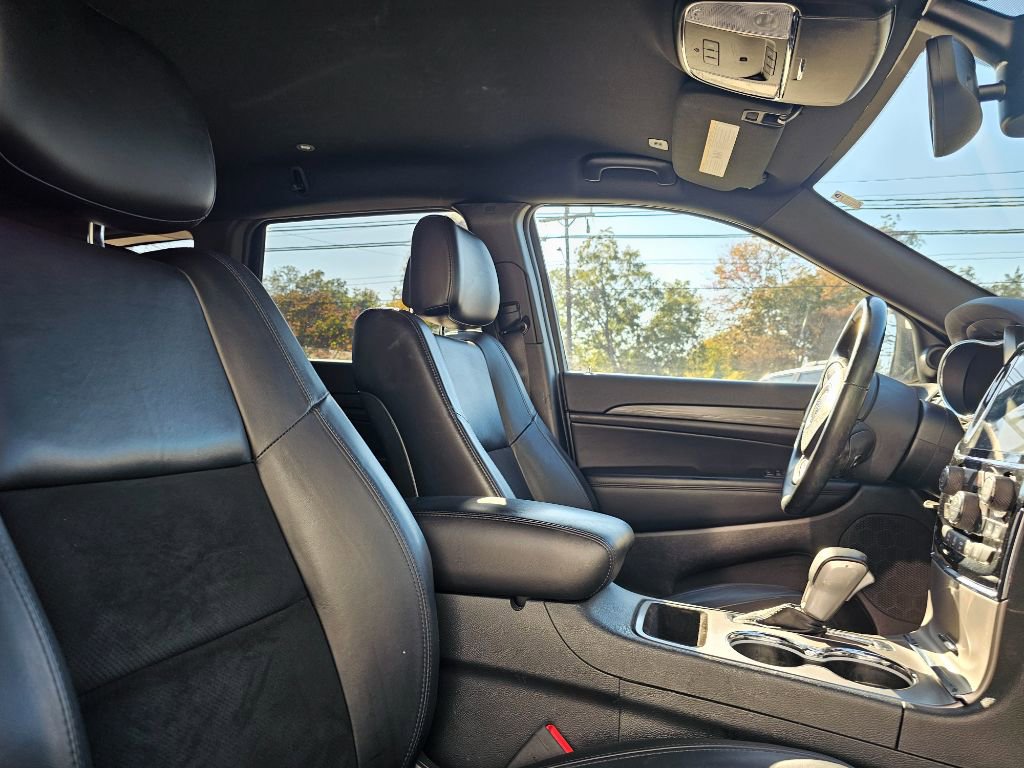 Used 2020 Jeep Grand Cherokee Altitude image 17