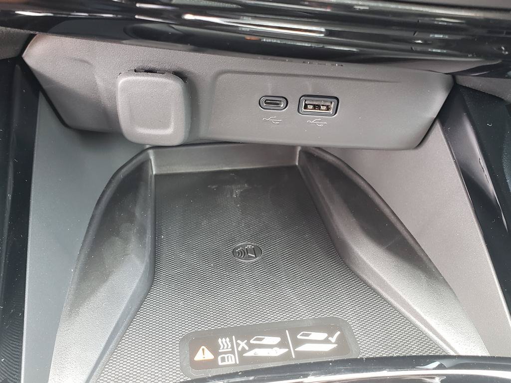 New 2026 Chevrolet Trax RS w/ Sunroof Package FWD image 31